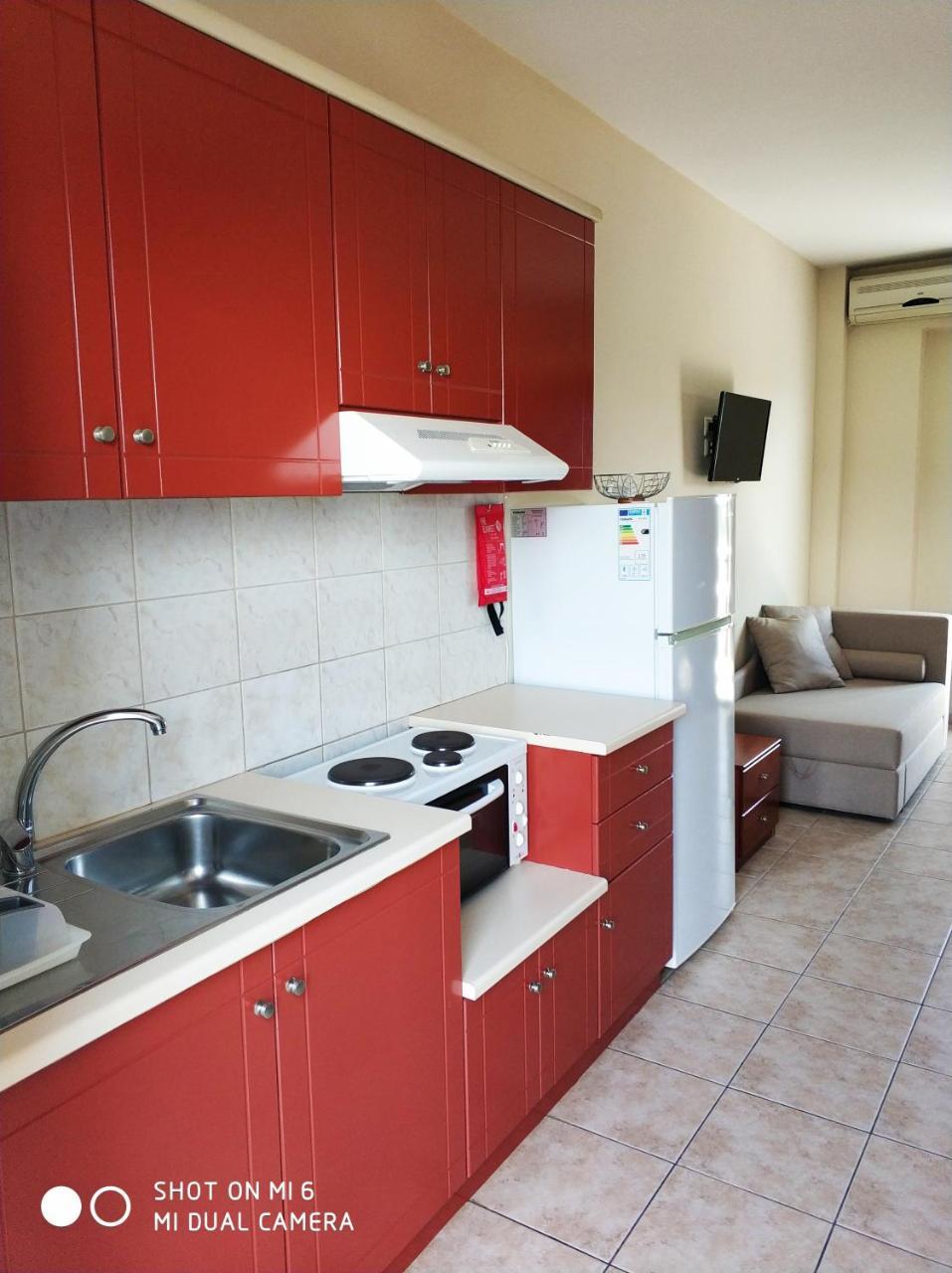 Nefeli Apartments Ступа Екстериор снимка